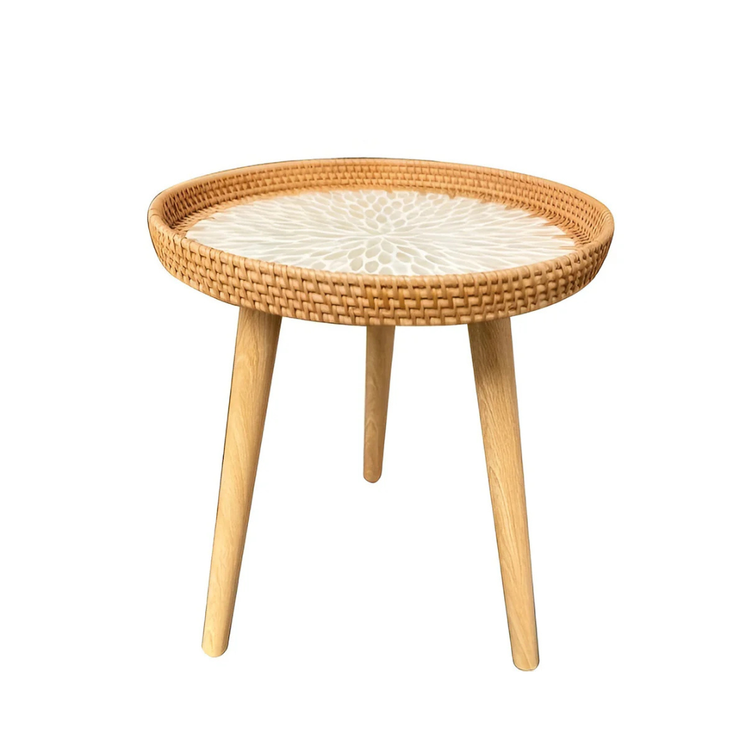Erla | Table Tripode Décorative en Rotin
