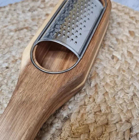 Skara | Râpe à Fromage avec Collecteur Amovible en Bois d’Acacia