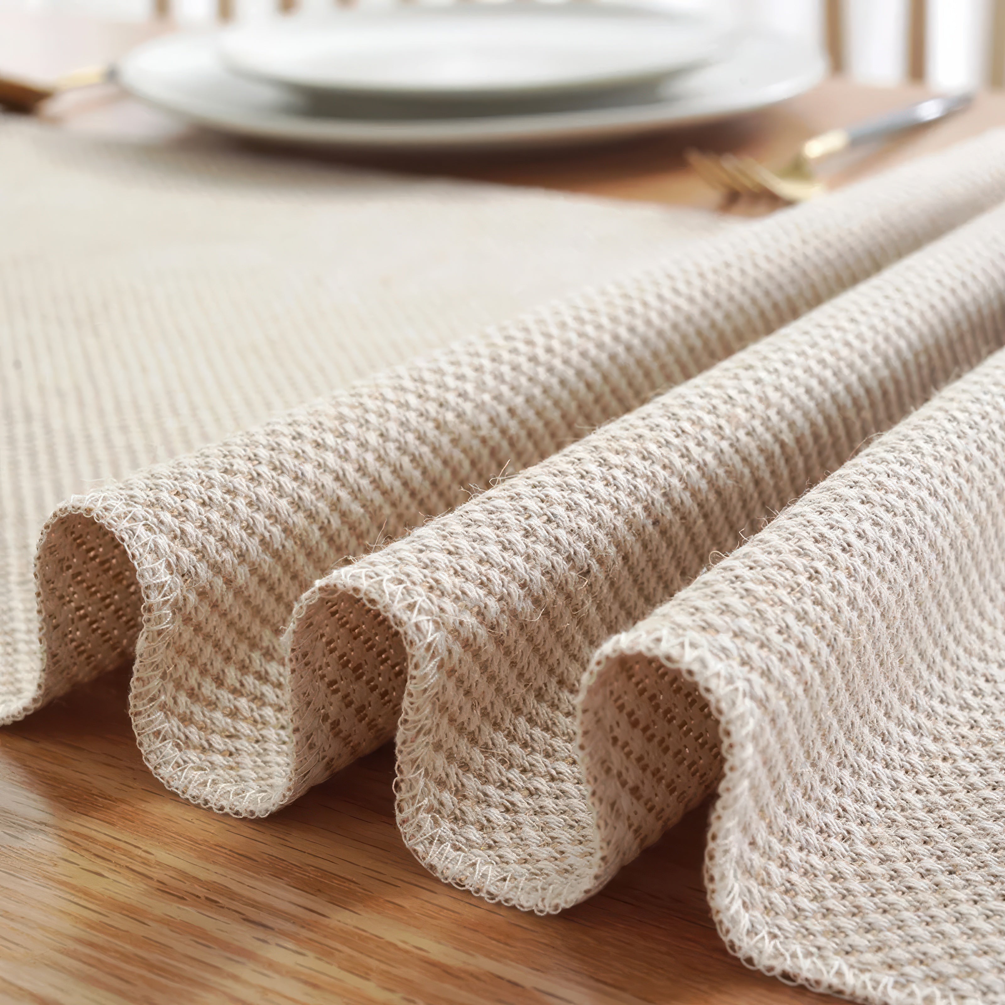 Brynja | Chemin de Table Tissé