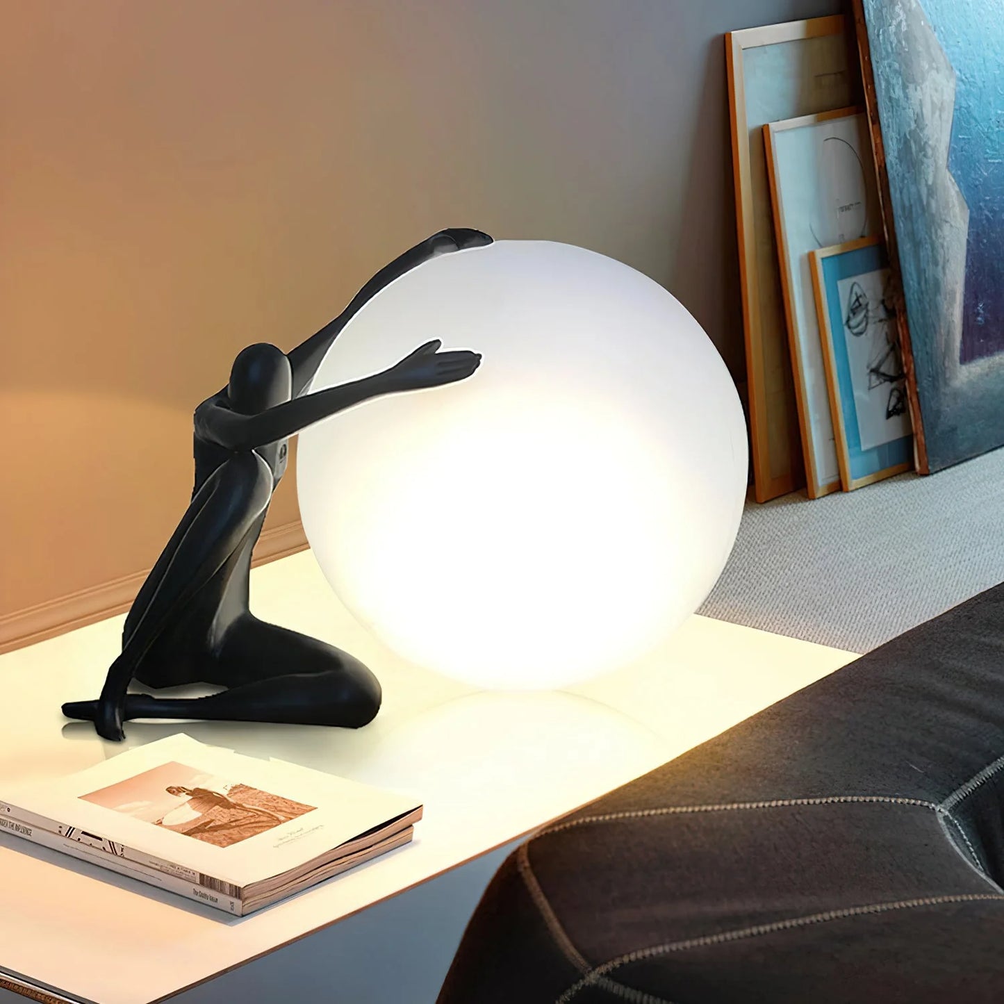 Atlas | Lampe de Table Sculpturale en Résine