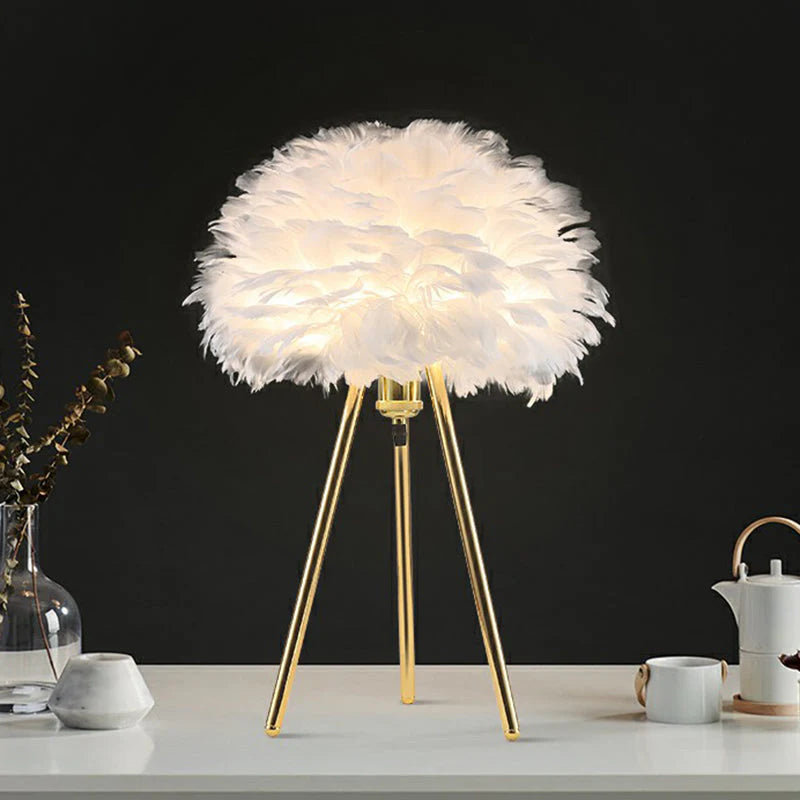 Celeste | Lampe de Table en Plumes & Or
