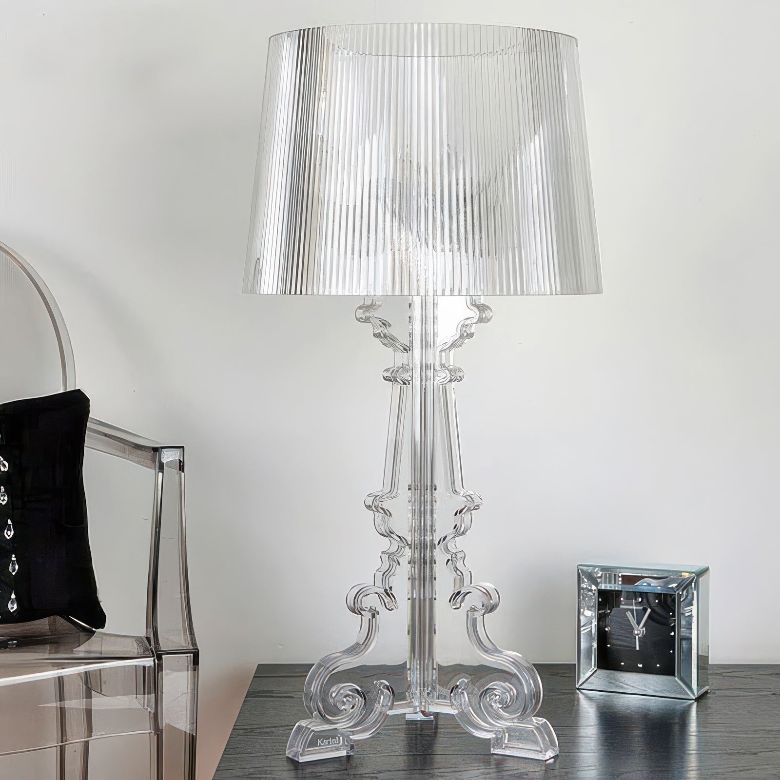 Elynor | Lampe de table en acrylique style baroque