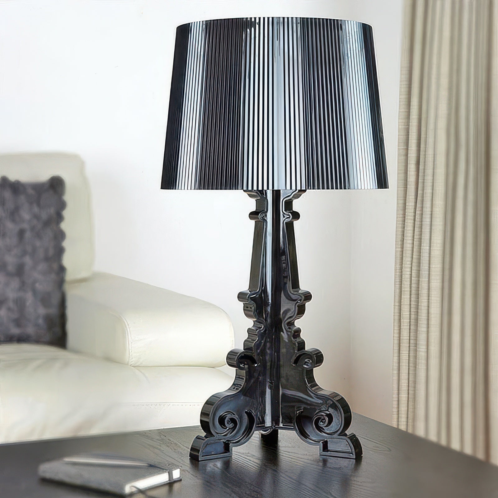 Elynor | Lampe de table en acrylique style baroque