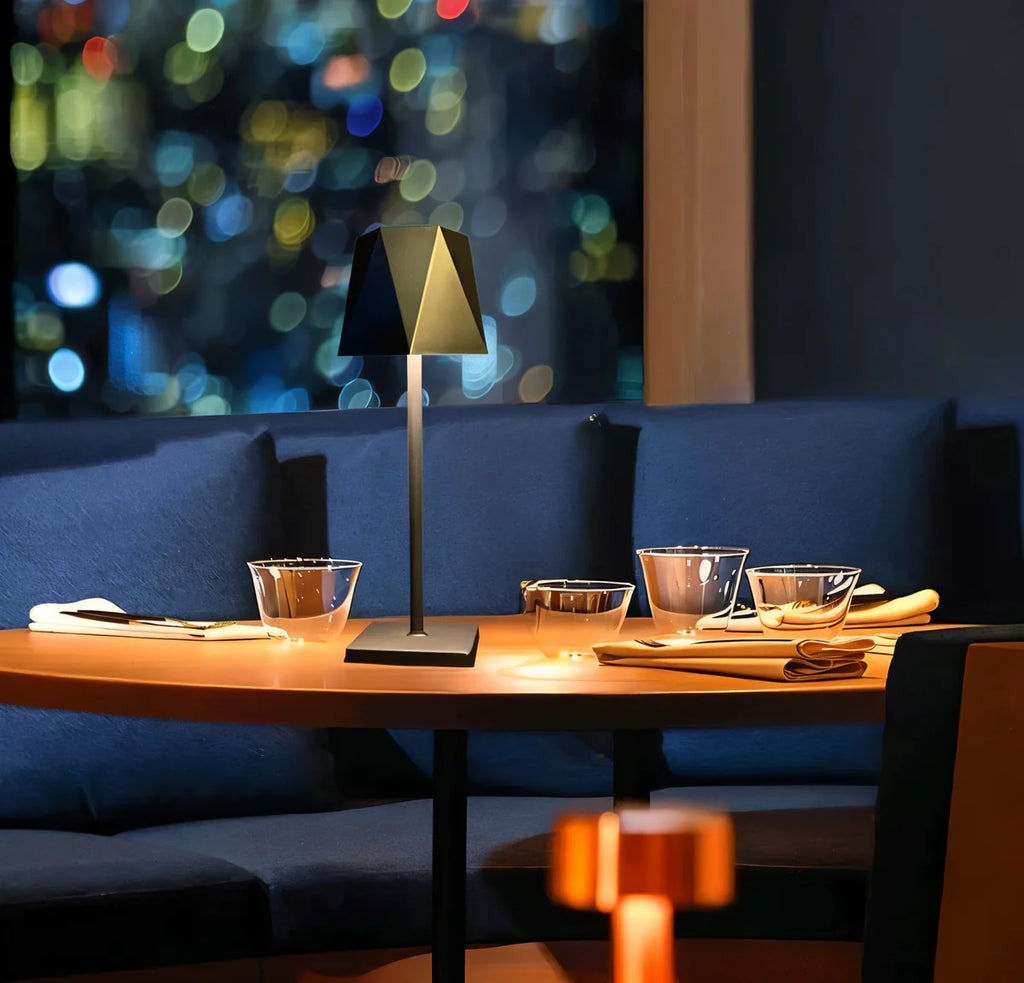 Kael | Lampe de table tactile hexagonale