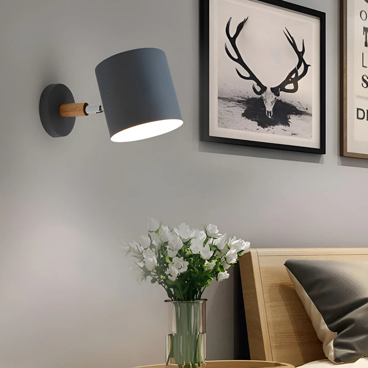 Kaia | Applique murale orientable en métal