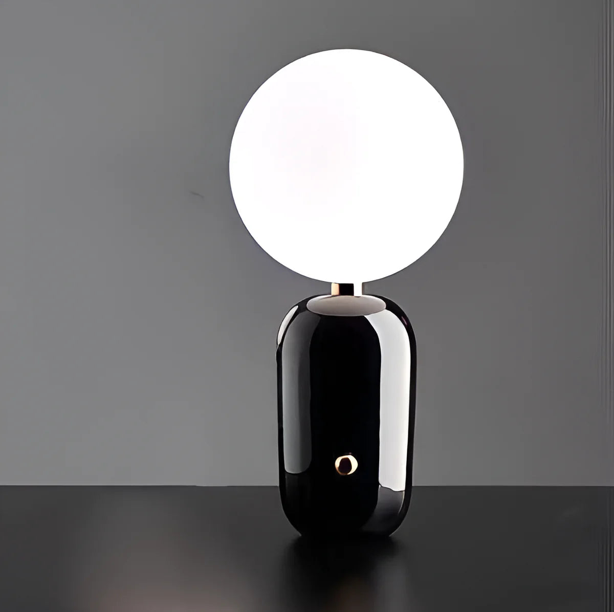Kaia | Lampe de Table Globe Sculpturale