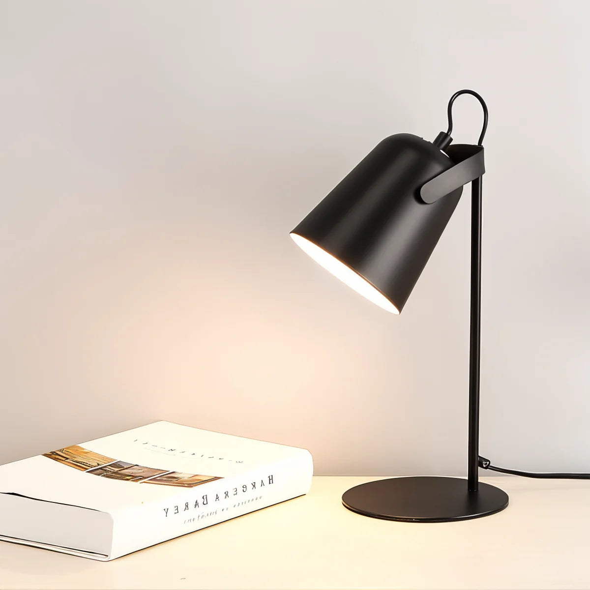 Maja | Lampe de Bureau en Fer Laqué