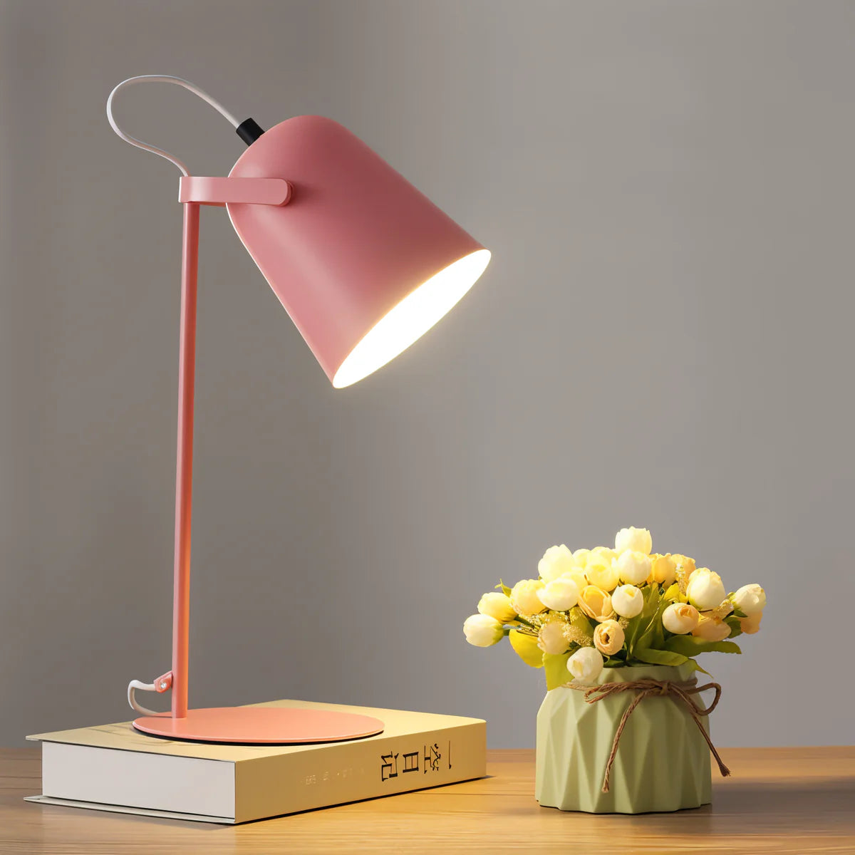 Maja | Lampe de Bureau en Fer Laqué