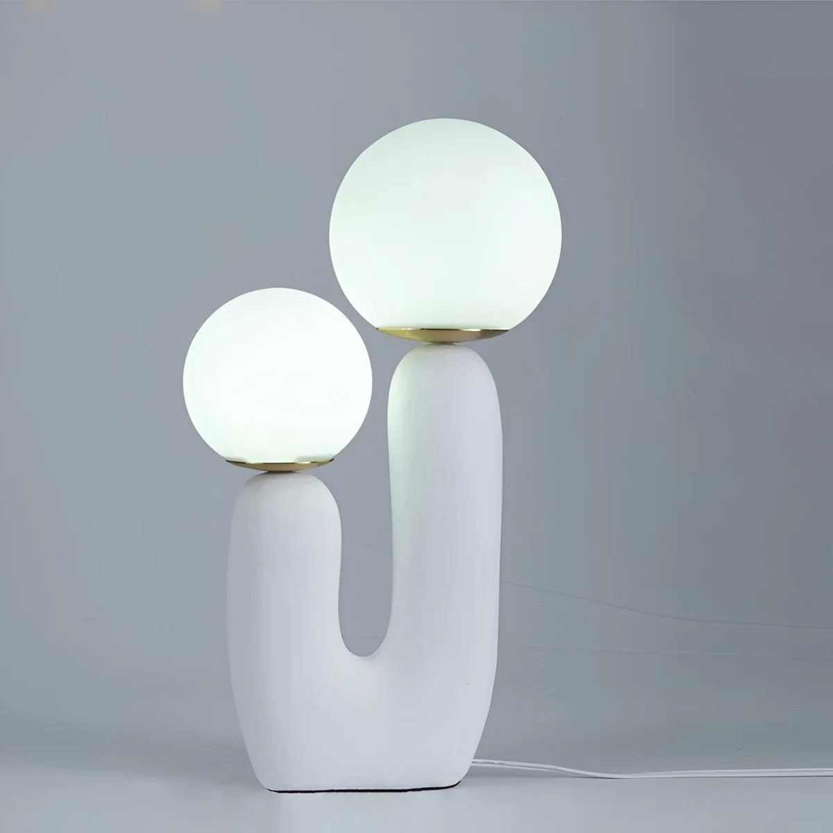 Nerea | Lampe de Table Sculpturale en Résine