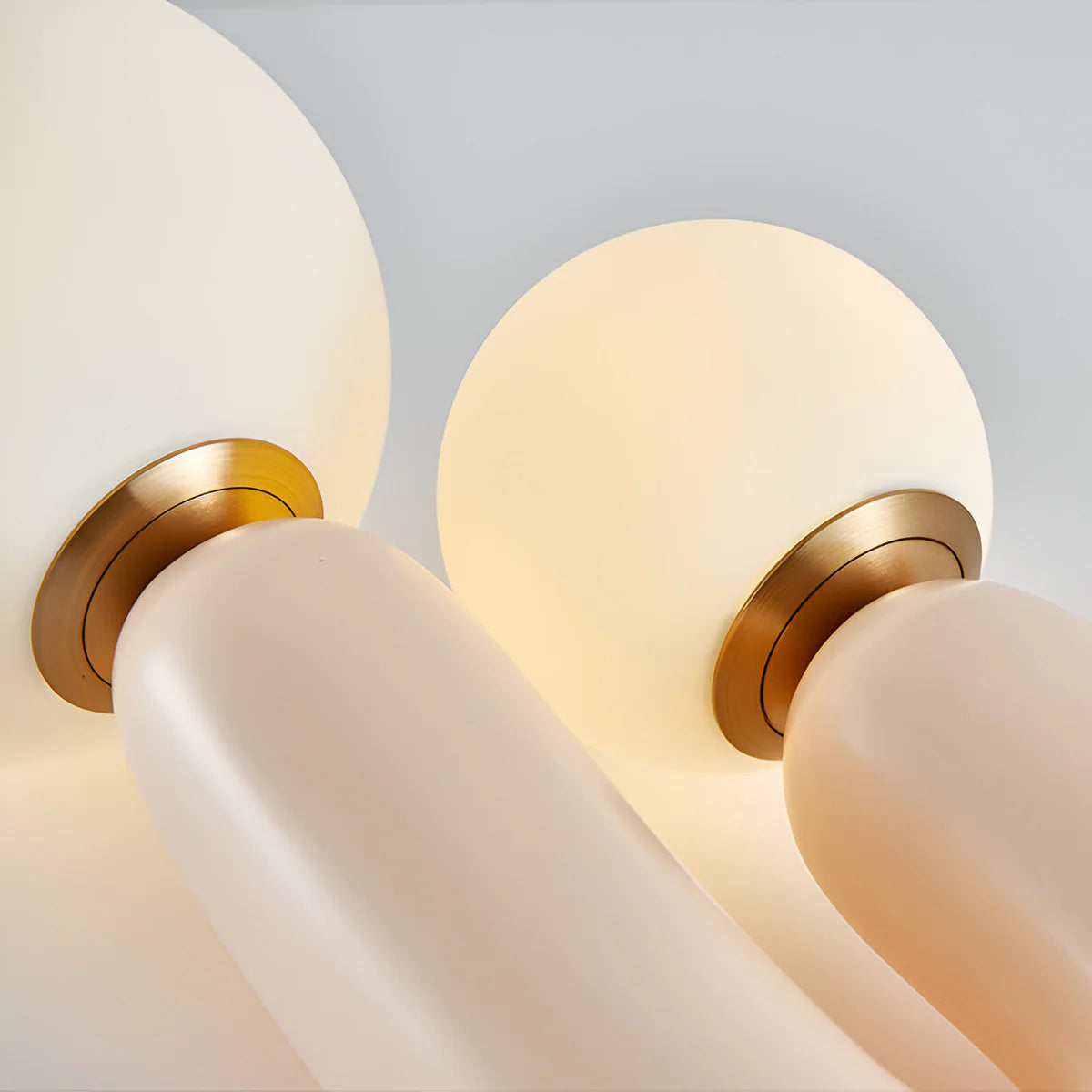 Nerea | Lampe de Table Sculpturale en Résine