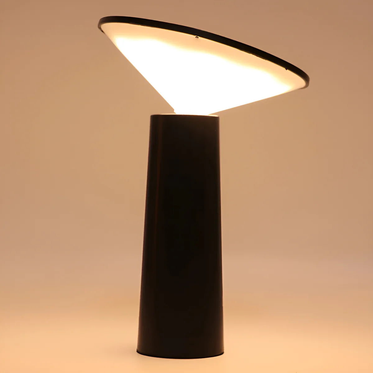 Nero | Lampe de Table à Tête Orientable