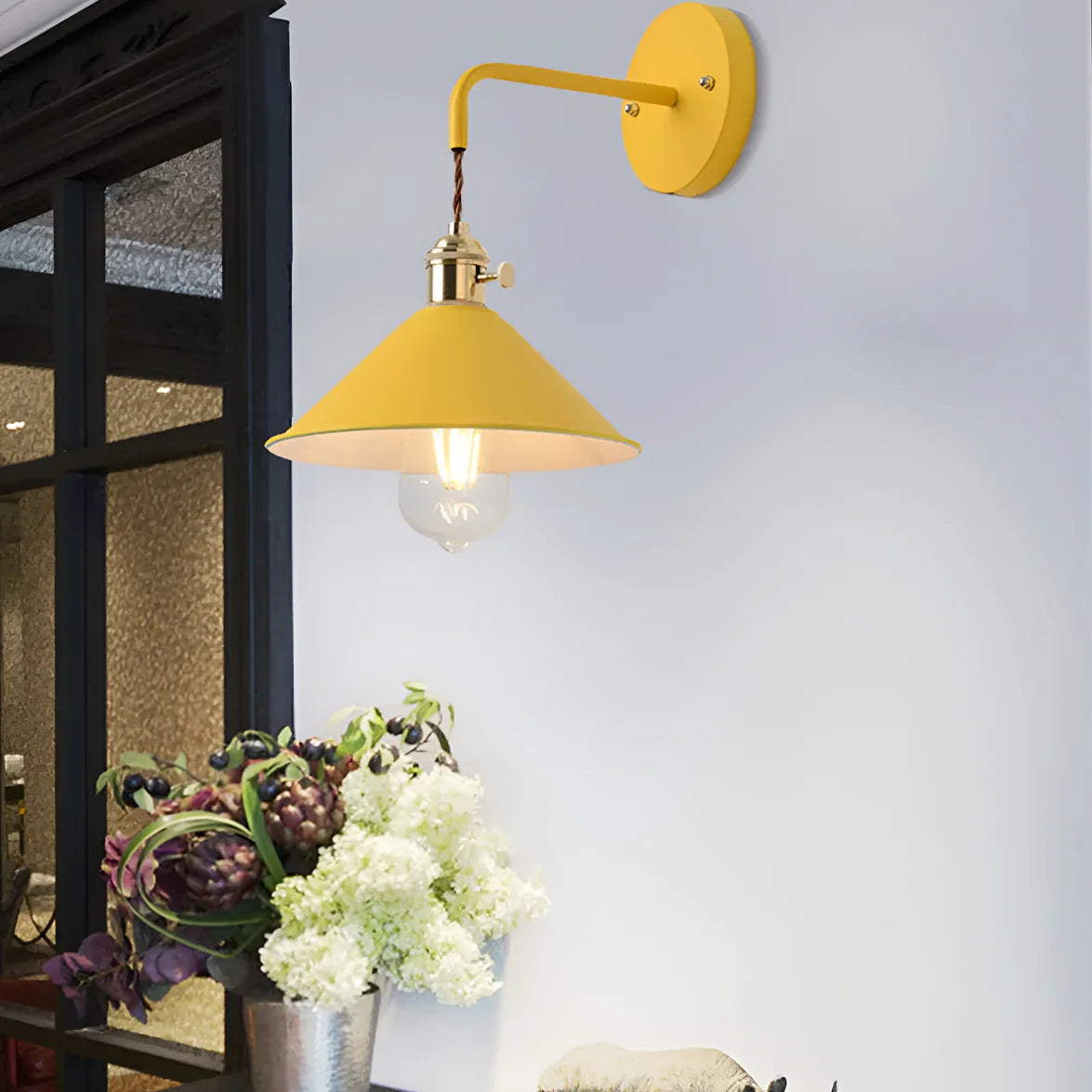 Niva | Applique Murale en Métal Laqué