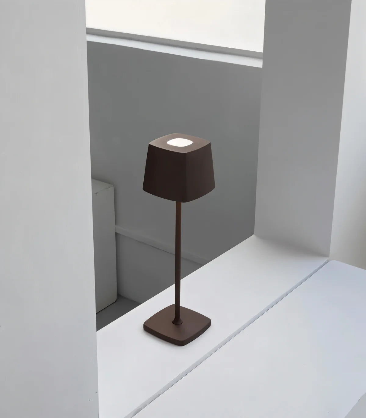 Nomi | Lampe de Table Rechargeable en Aluminium