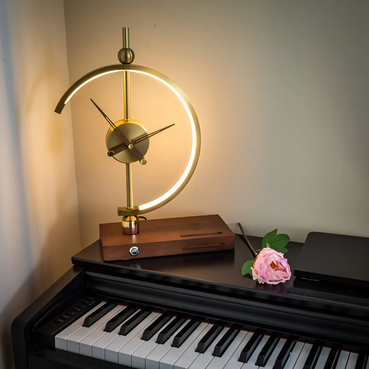 Soril | Lampe de Bureau LED avec Horloge