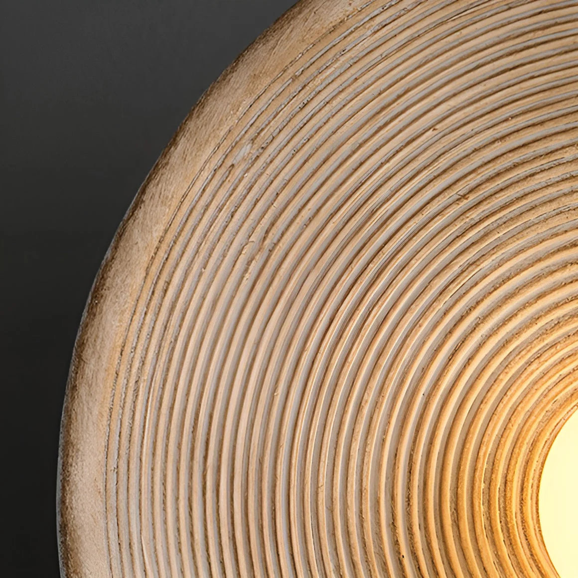 Thora | Applique Murale Sculptée en Résine