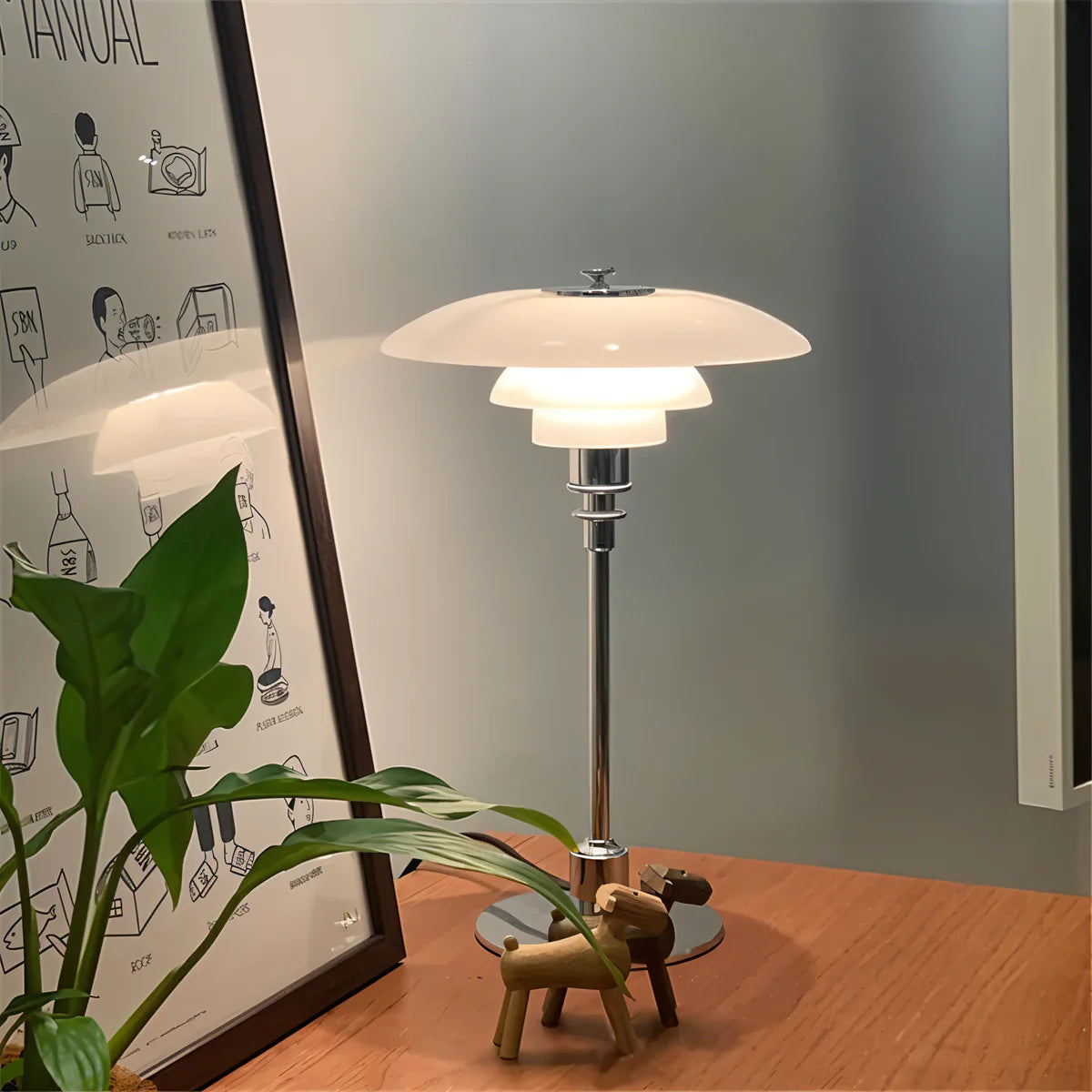 Tindra | Lampe de Table en Verre Strié & Laiton