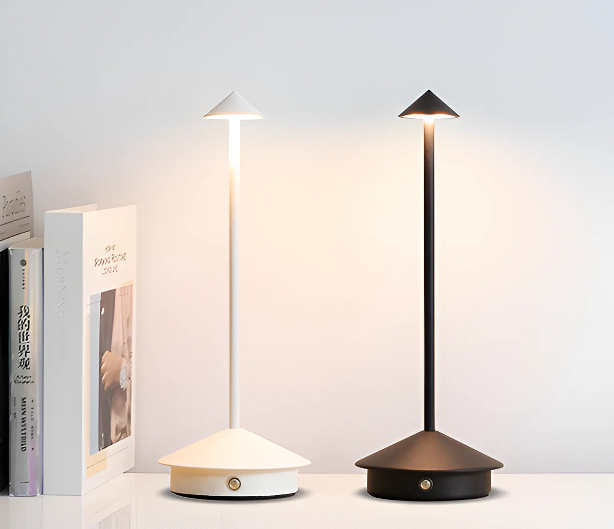 Vaxa | Lampe de Table LED Rechargeable à Cône