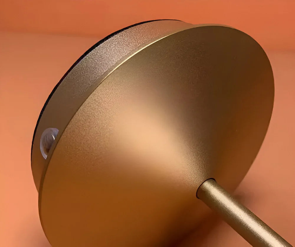 Vaxa | Lampe de Table LED Rechargeable à Cône